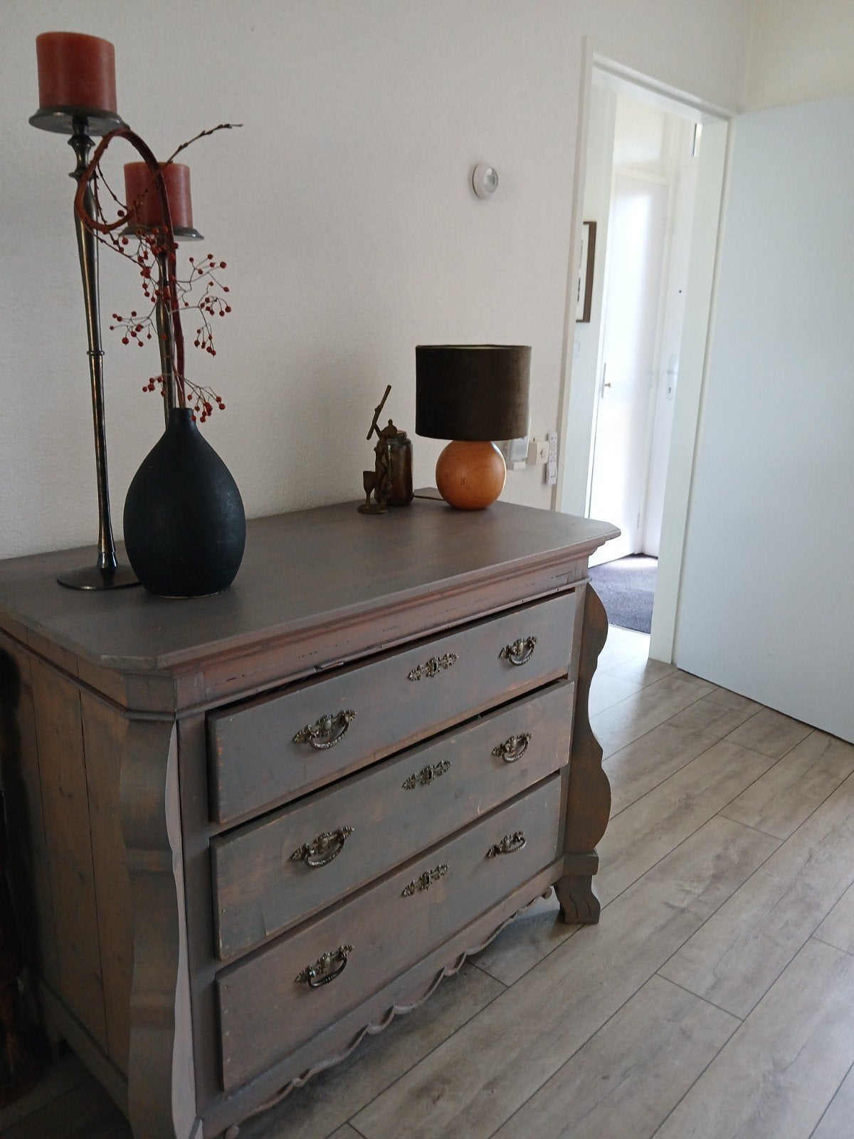 Antieke commode / ladekast uit grootmoeders tijd, Ophalen