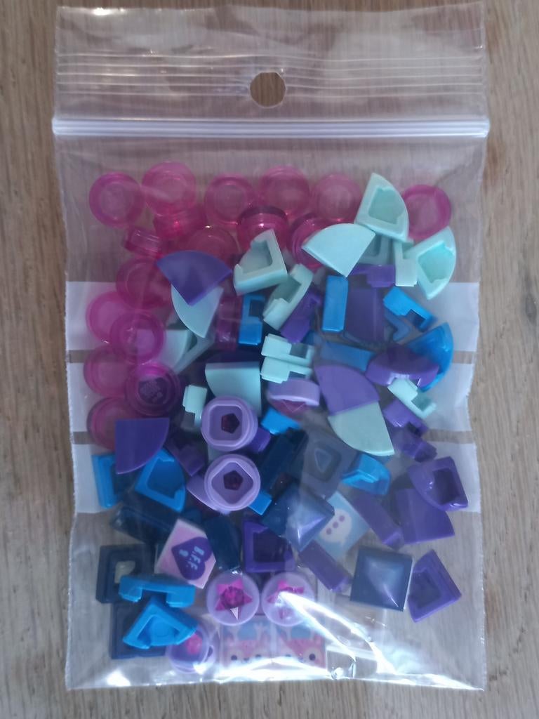 65% Korting op gebruikte Lego Dots 41921 Extra Dots Series 3, Overige thema's, Lego, Ophalen of Verzenden, Zo goed als nieuw