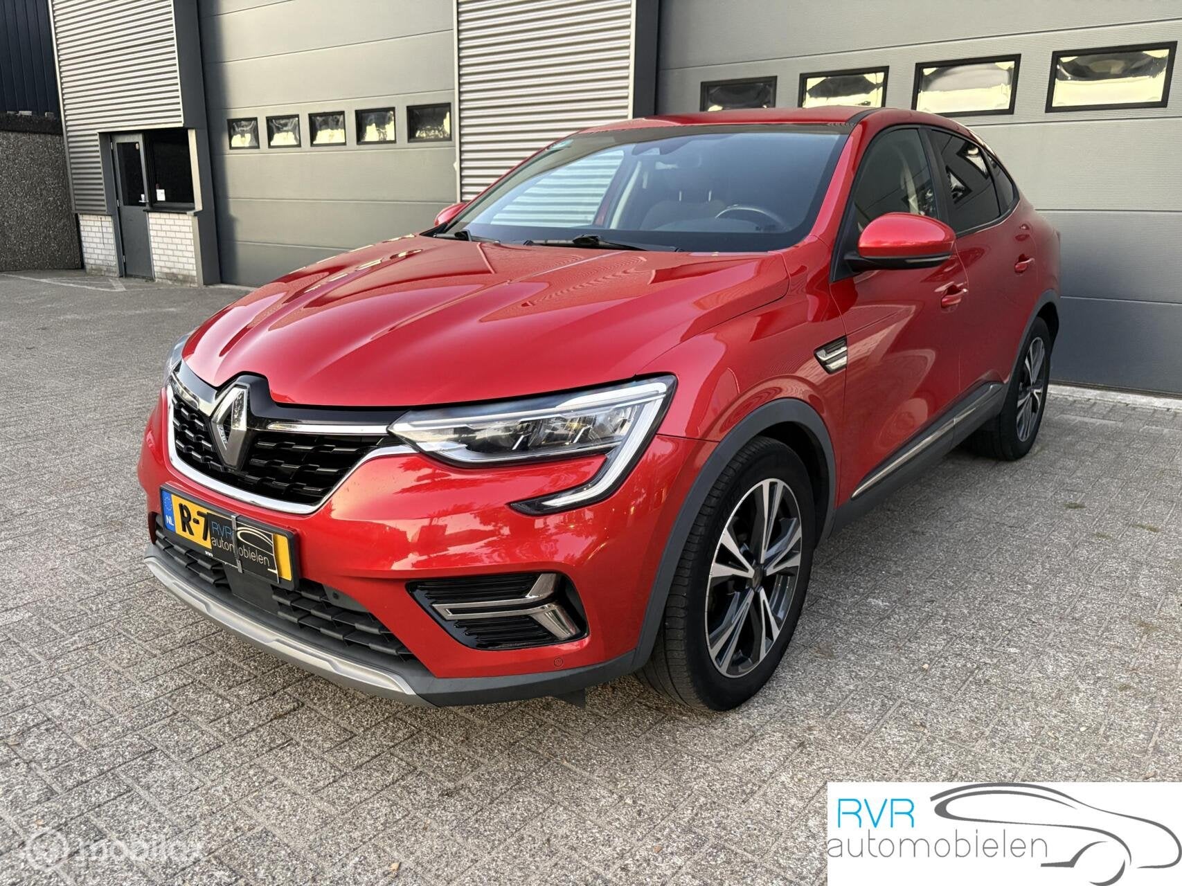 Renault Arkana 1.3 TCe 140, Arkana, Gebruikt, Zwart, 4 cilinders