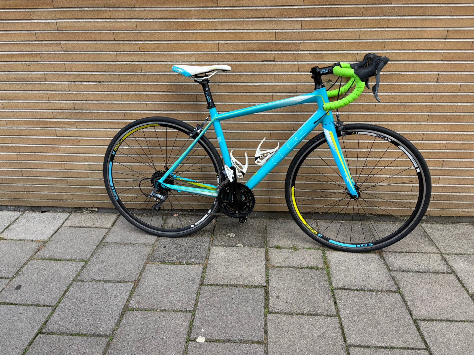 Cube axial, Ophalen, 28 inch, Velgrem, Aluminium