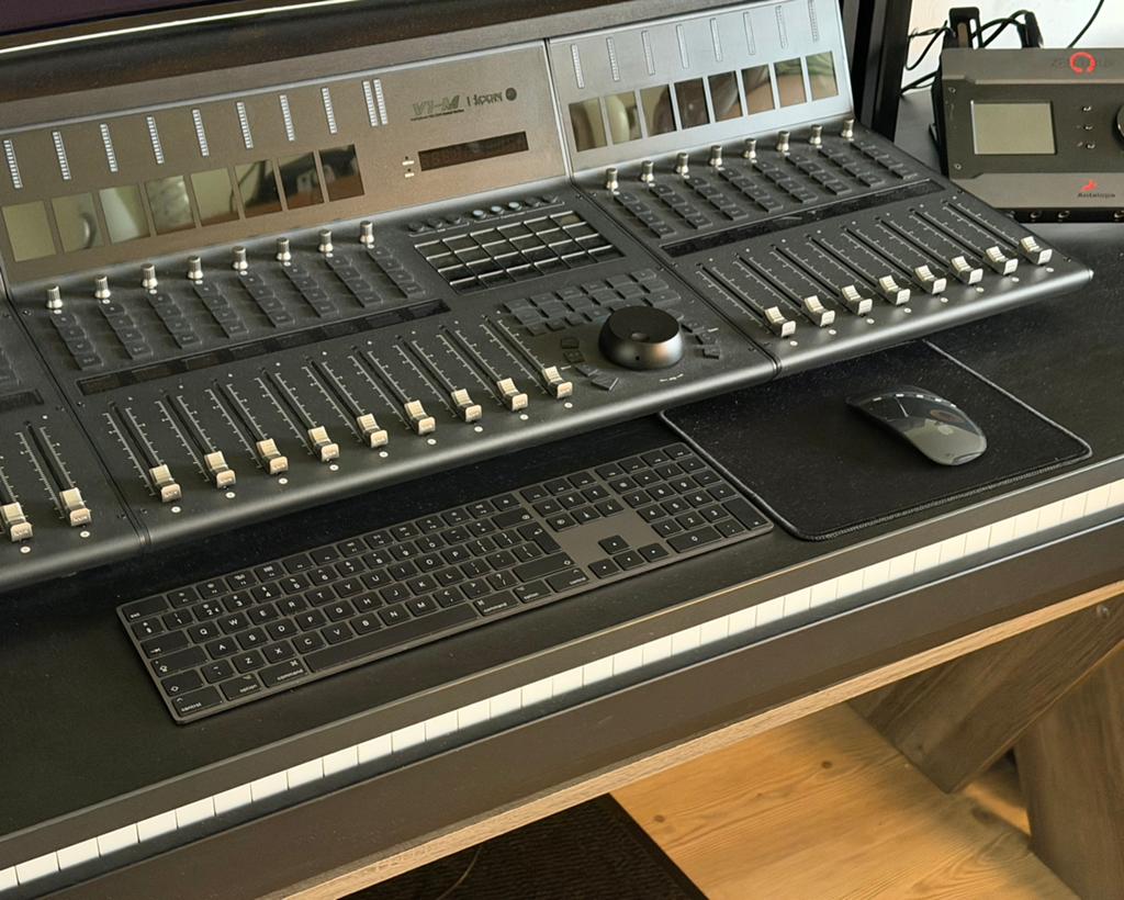 Icon v1-m + icon v1-x extender, Ophalen of Verzenden, Zo goed als nieuw