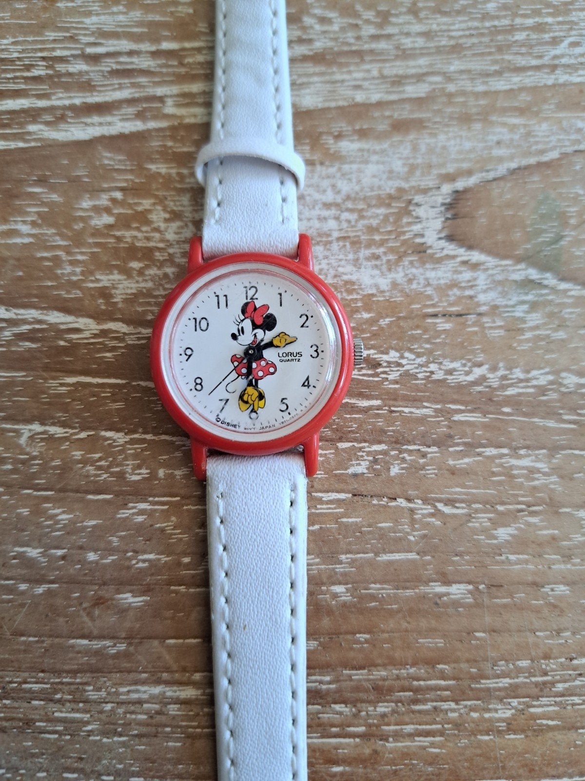 Leuk Lorus Mini Mouse kinder horloge leren bandje werkend, Ophalen of Verzenden, Mickey Mouse, Gebruikt