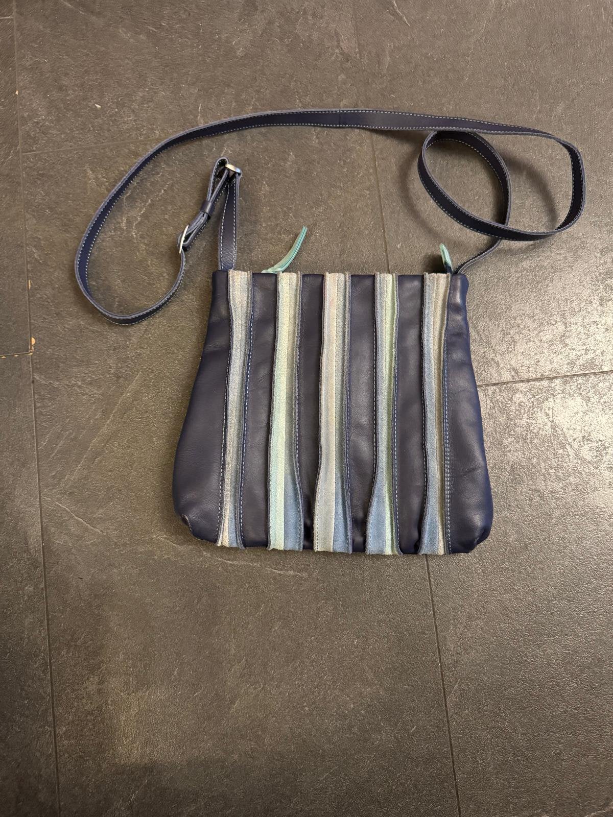 Mywalit leren schoudertas, Ophalen of Verzenden, Zo goed als nieuw, Blauw, Schoudertasje
