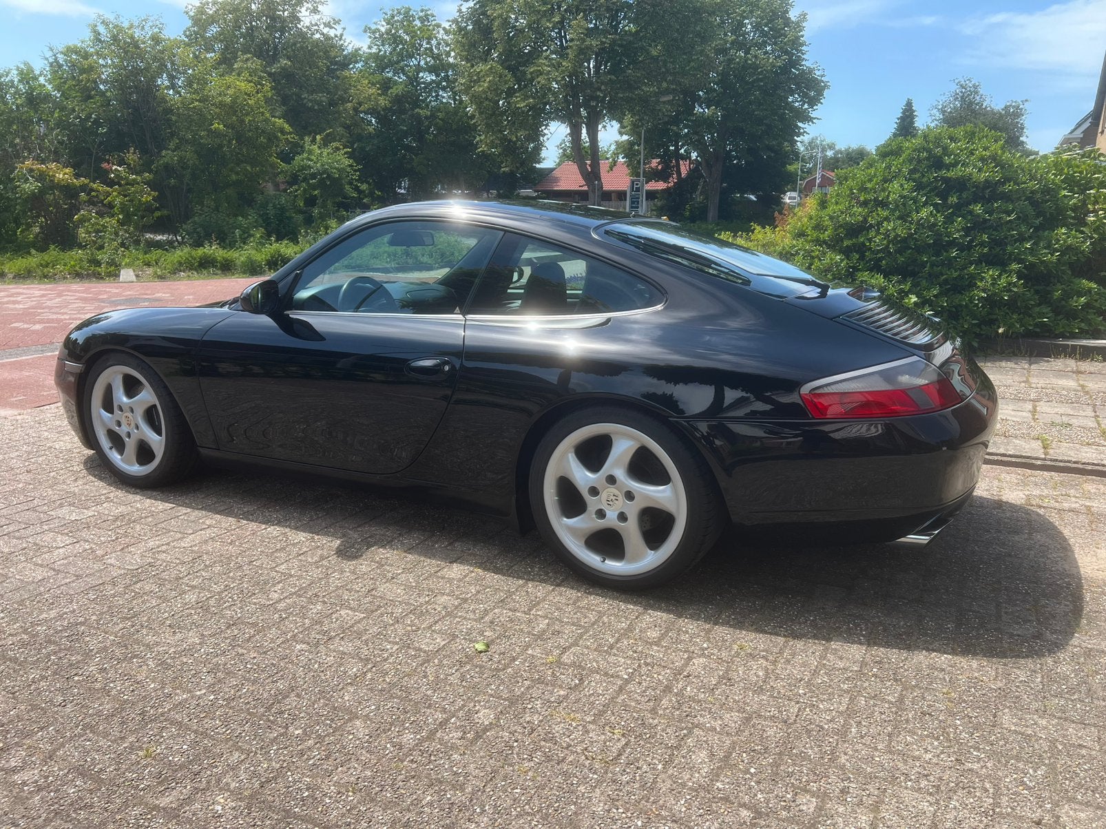 Porsche 911 3.4 Carrera Coupe 2000 Zwart, Achterwielaandrijving, 1295 kg, 4 stoelen, Zwart