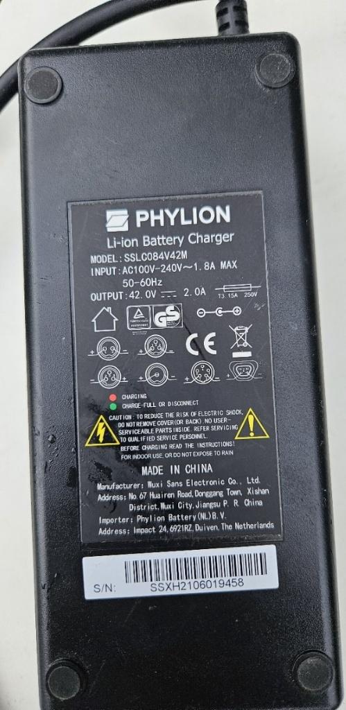 Oplader Phylion 36/42 V 2A, Ophalen of Verzenden