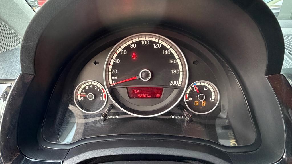 Volkswagen Up! 1.0 high up! BlueMotion Airco|LM Velgen, Auto's, Voorwielaandrijving, Euro 5, Gebruikt, Up!
