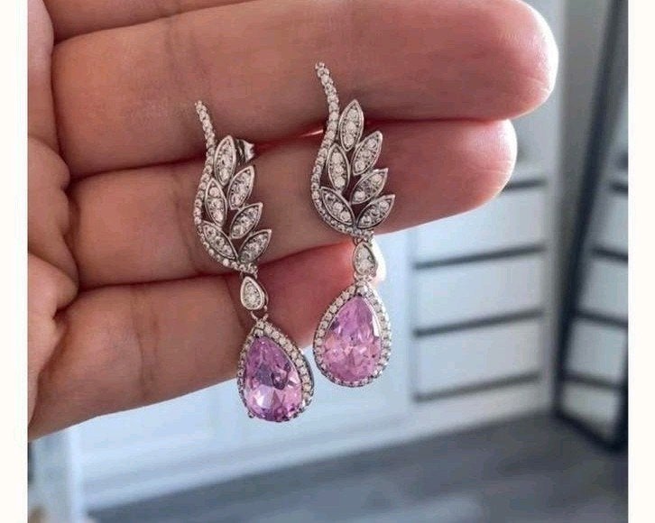 oorbellen met Roze steen - bieden mogelijk, Ophalen of Verzenden, Nieuw, Roze, Overige materialen