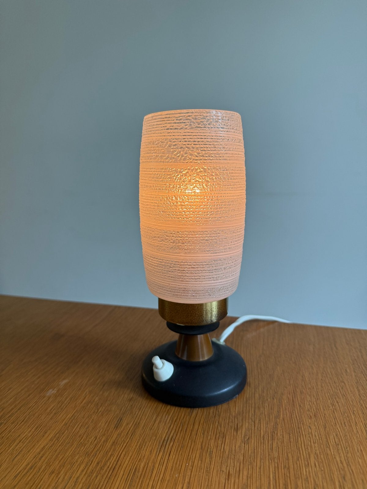 Vintage jaren 50 / 60 tafellamp - midcentury glas design, Huis en Inrichting, Overige merken, Vintage, 25 cm, E14 (klein)