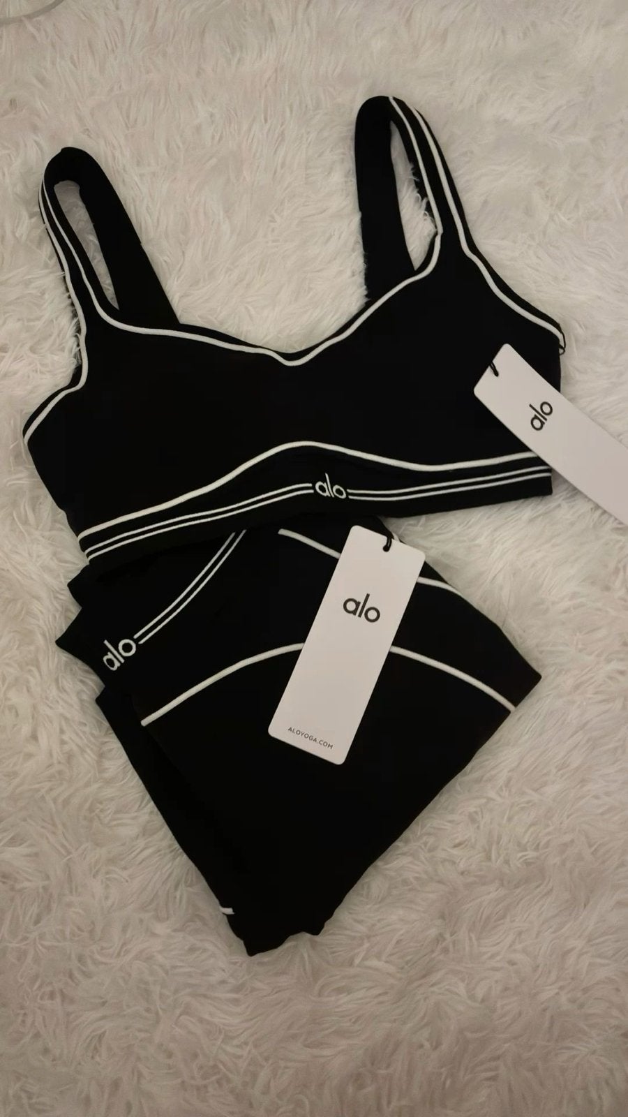Alo Yoga sportset - Nieuw met labels, Maat 38/40 (M), Zwart, Nieuw, Ophalen of Verzenden
