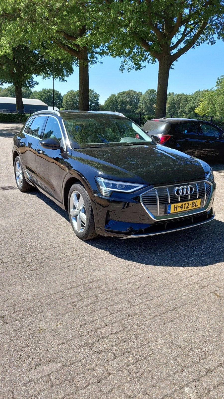 Audi e-tron 50 Quattro 313pk 2019 Zwart, Auto's, Audi, Automaat, 1800 kg, Zwart, 124 €/maand