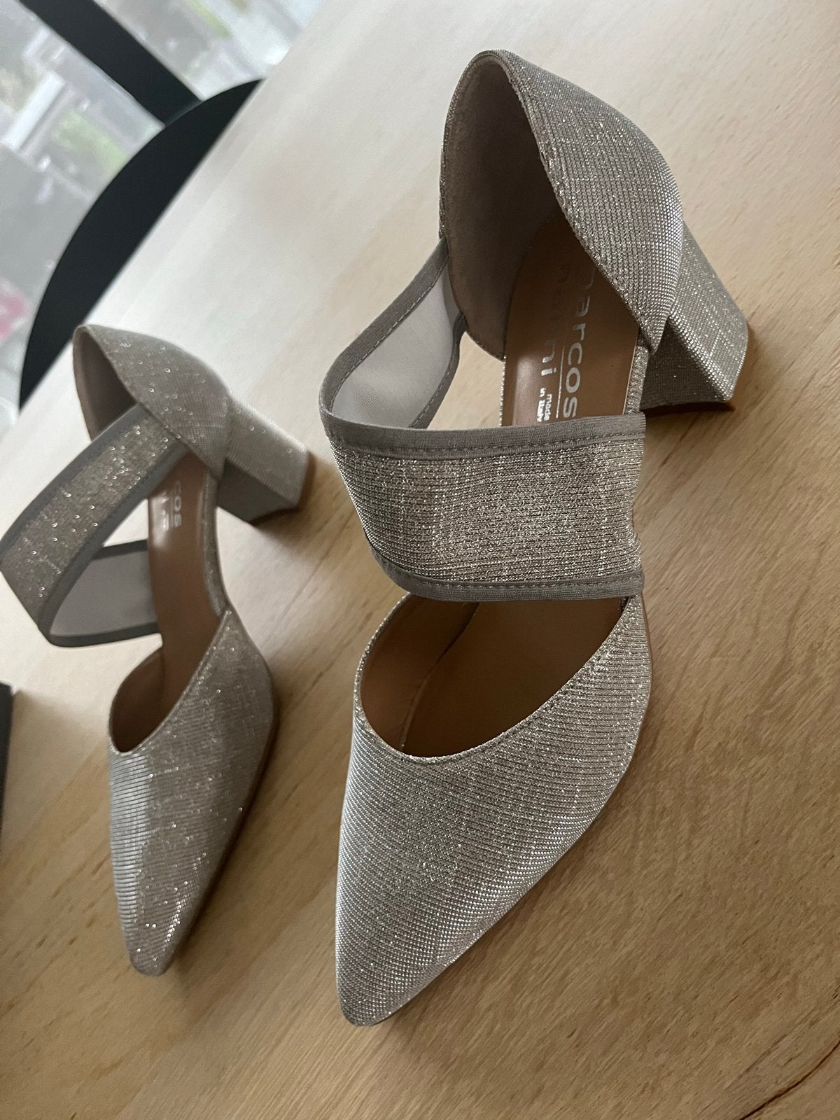 Zilveren Pumps Maat 40 - Marcos Nalini - Nieuw, Kleding | Dames, Ophalen of Verzenden, Nieuw, Overige kleuren, Pumps