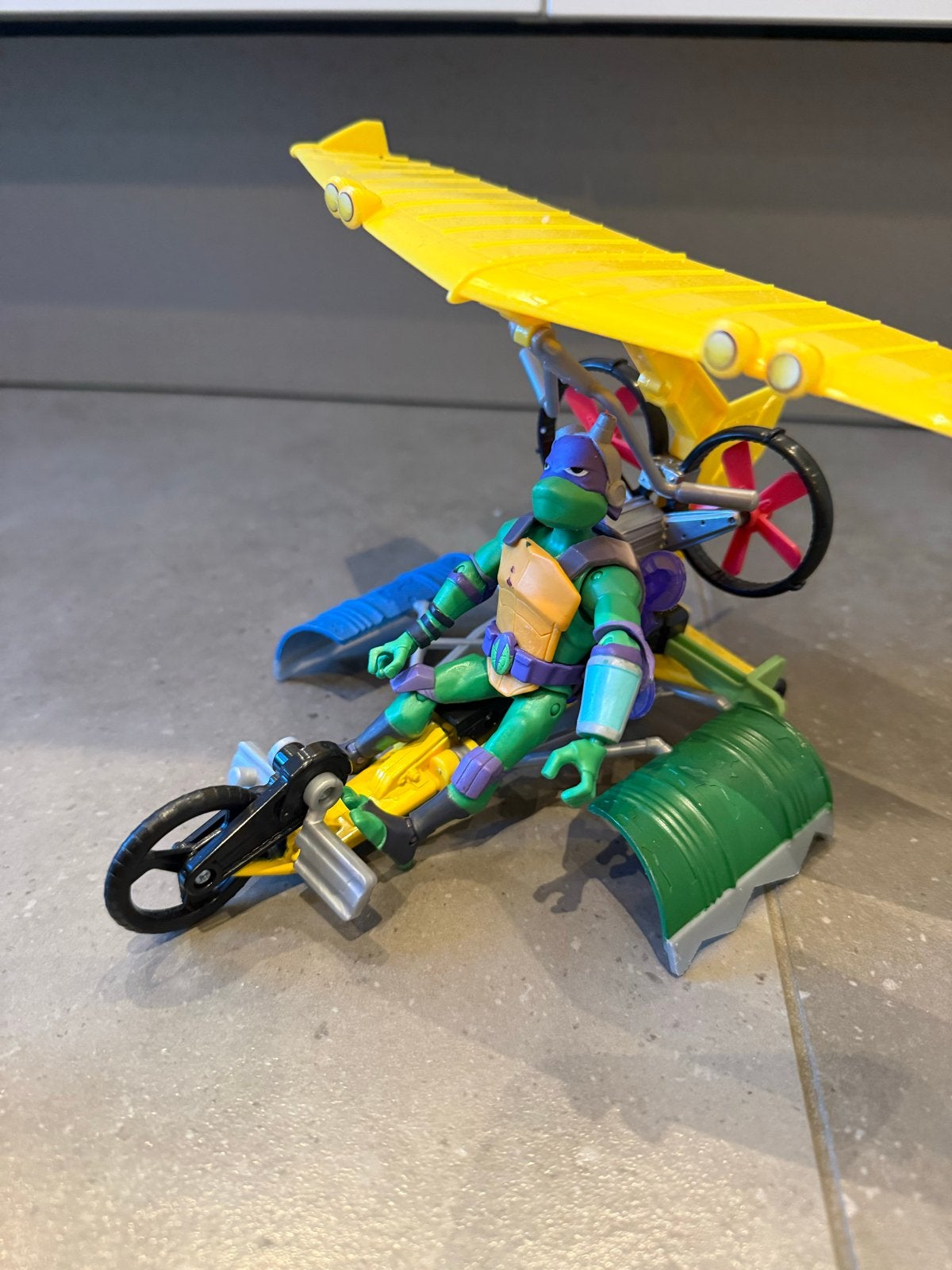 Teenage Mutant Ninja Turtles Donatello met zweefvliegtuig, Ophalen of Verzenden, Gebruikt