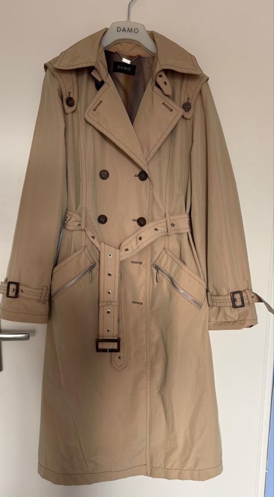 Chique lichtbeige/zandkleurige trenchcoat, maat 38, Ophalen of Verzenden, Gedragen, Maat 38/40 (M), Beige