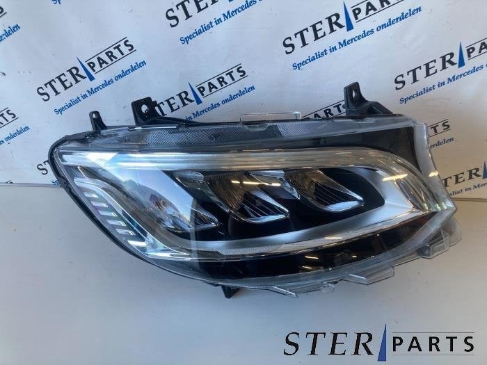 Koplamp rechts van een Mercedes Sprinter, Auto-onderdelen, 12 maanden garantie, -, Nieuw, Ophalen of Verzenden