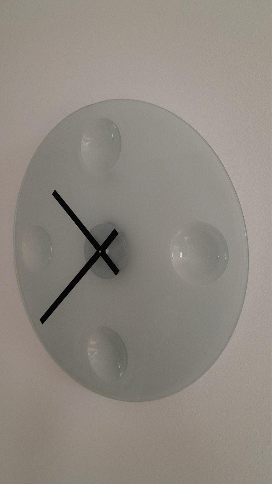 Wandklok melkglas, Wandklok, Analoog, Ophalen of Verzenden, Zo goed als nieuw