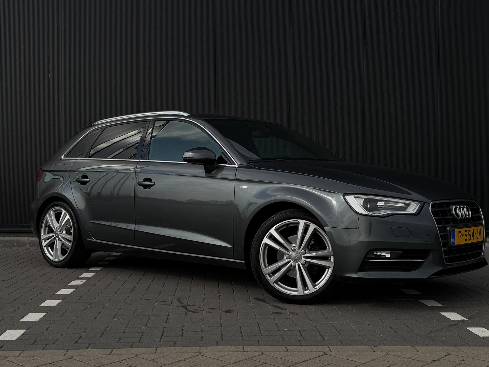 Audi A3 1.4 Tfsi 90KW Sportback S-tronic 2013 Grijs, Auto's, 122 pk, 1395 cc, 650 kg, Particulier