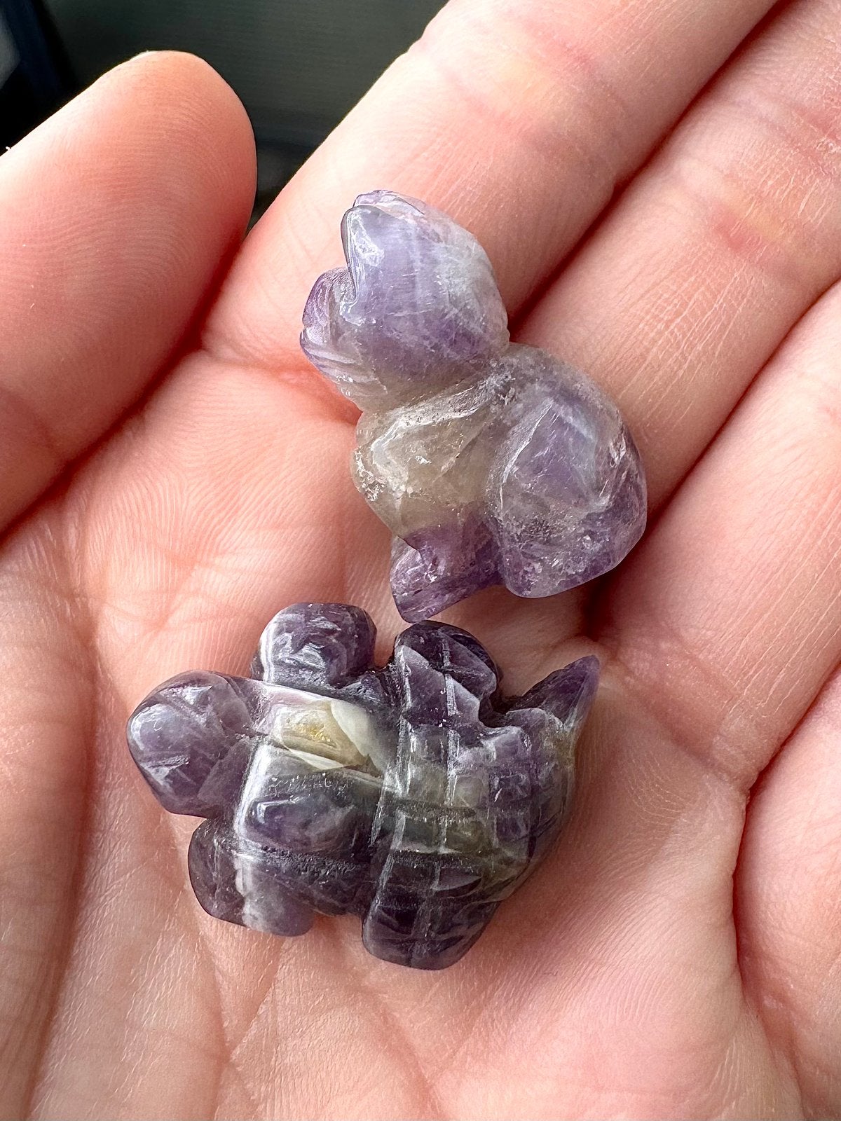 Chevron Amethist kleine edelsteen carvings kat en schildpad, Verzenden, Mineraal