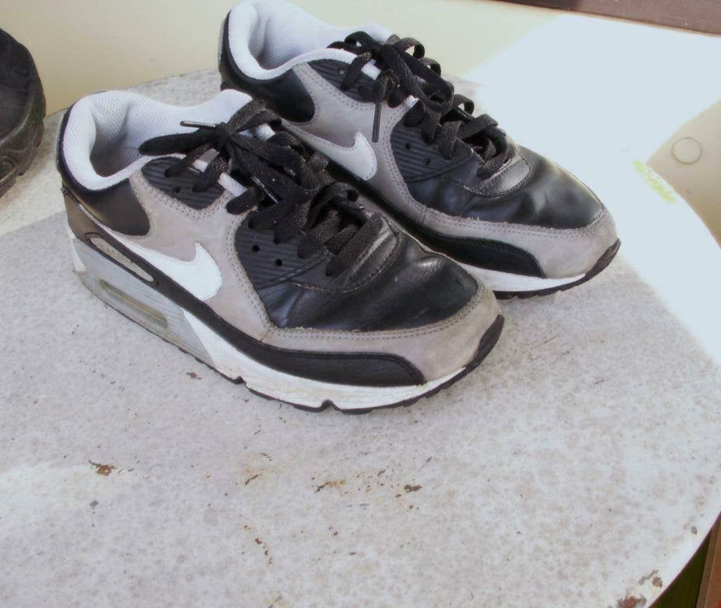 Nike  Air = maat 41, Wit, Ophalen of Verzenden, Sneakers of Gympen, Gedragen