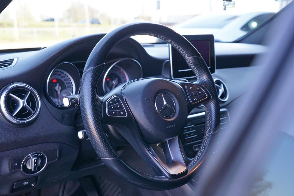 Mercedes-Benz CLA-klasse Shooting Brake 220 d Urban AUT | Mo, Auto's, CLA, Gebruikt, Euro 6, 4 cilinders