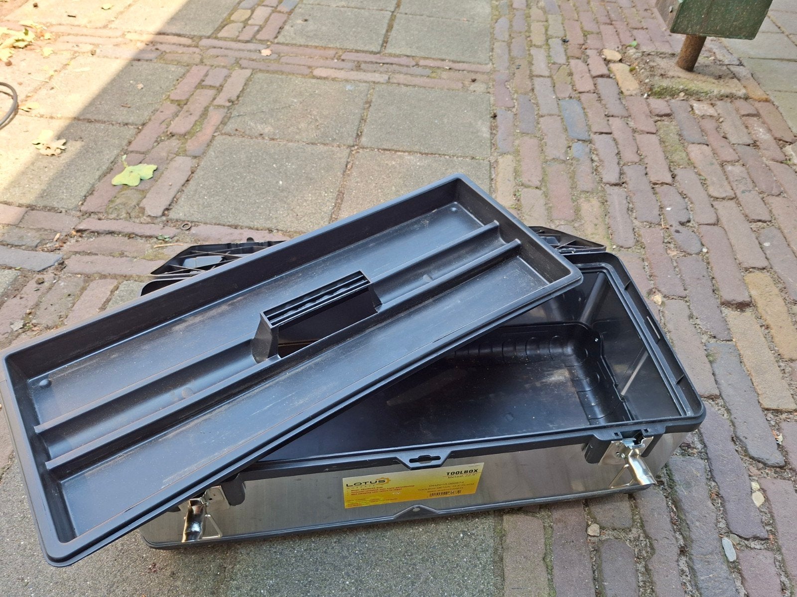 Lotus Toolbox Metaal 22.5" met Inlegbak, Ophalen