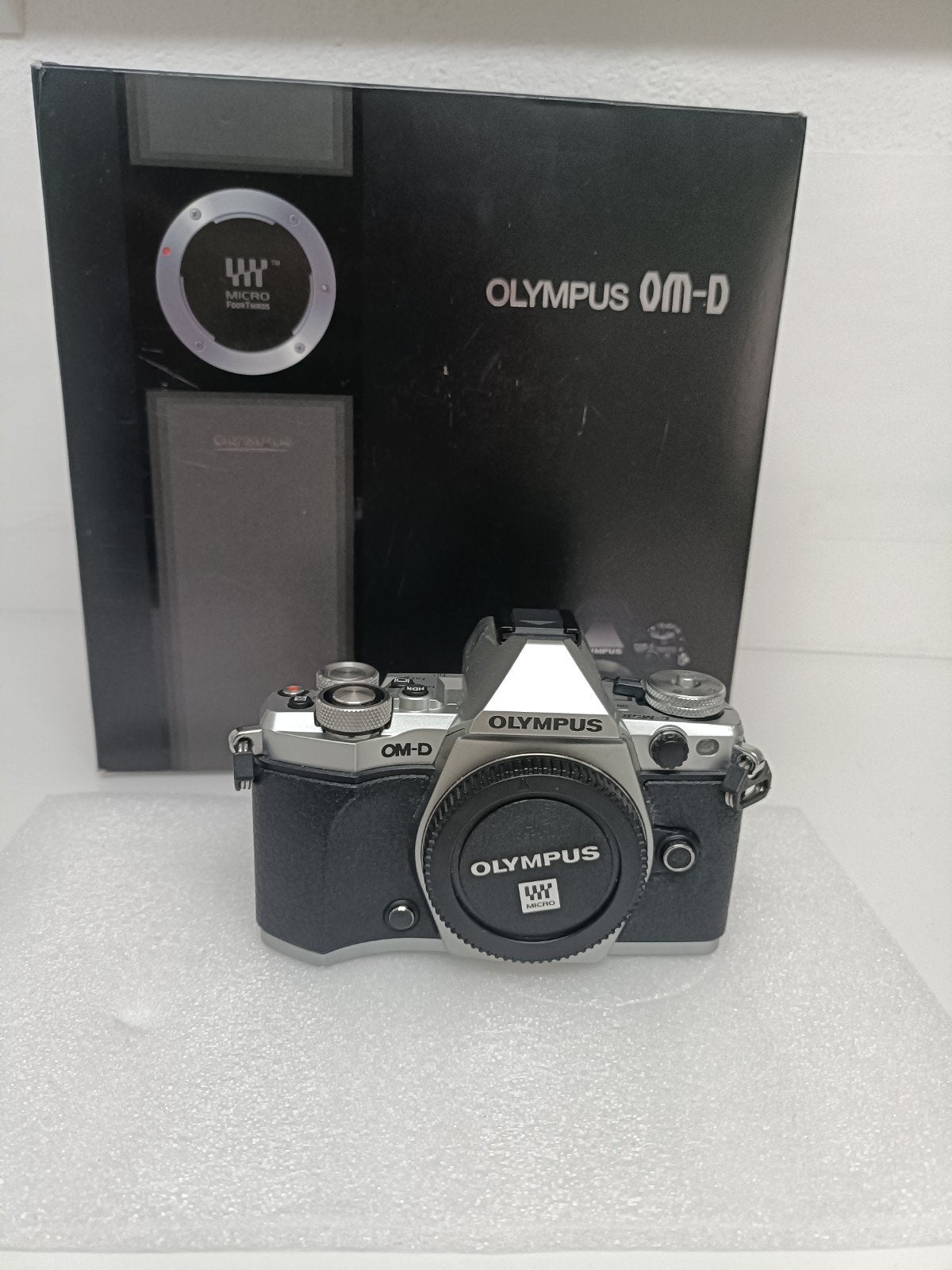 Olympus OM-D E-M5 Mark II Systeemcamera met accessoires, 16 megapixels, Ophalen of Verzenden, Zo goed als nieuw, Olympus