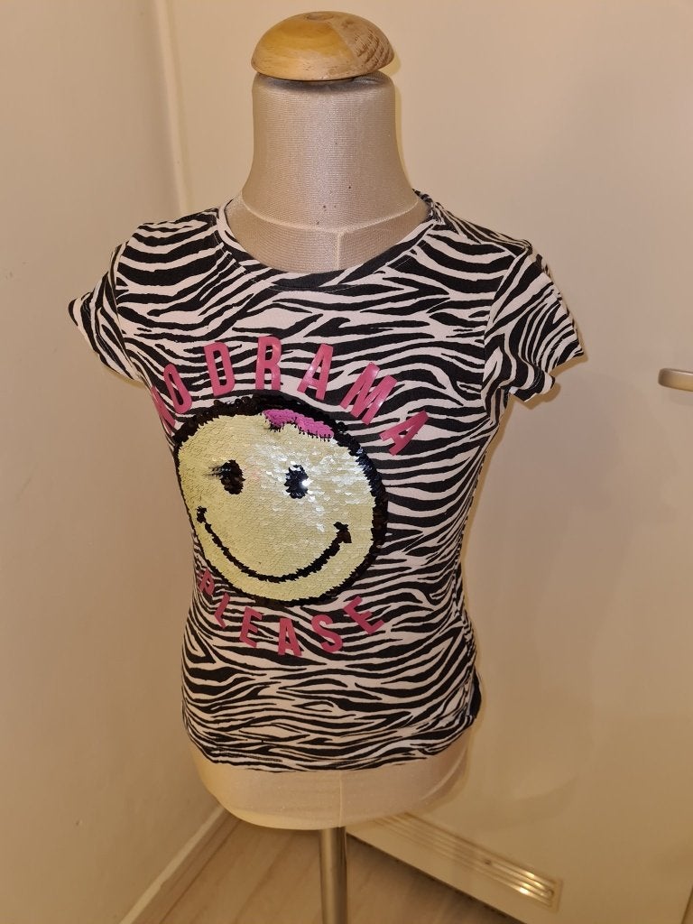 Zebraprint T-shirt met glitter smiley maat 134, Kinderen en Baby's, Kinderkleding | Maat 134, Meisje, Ophalen of Verzenden, Zo goed als nieuw
