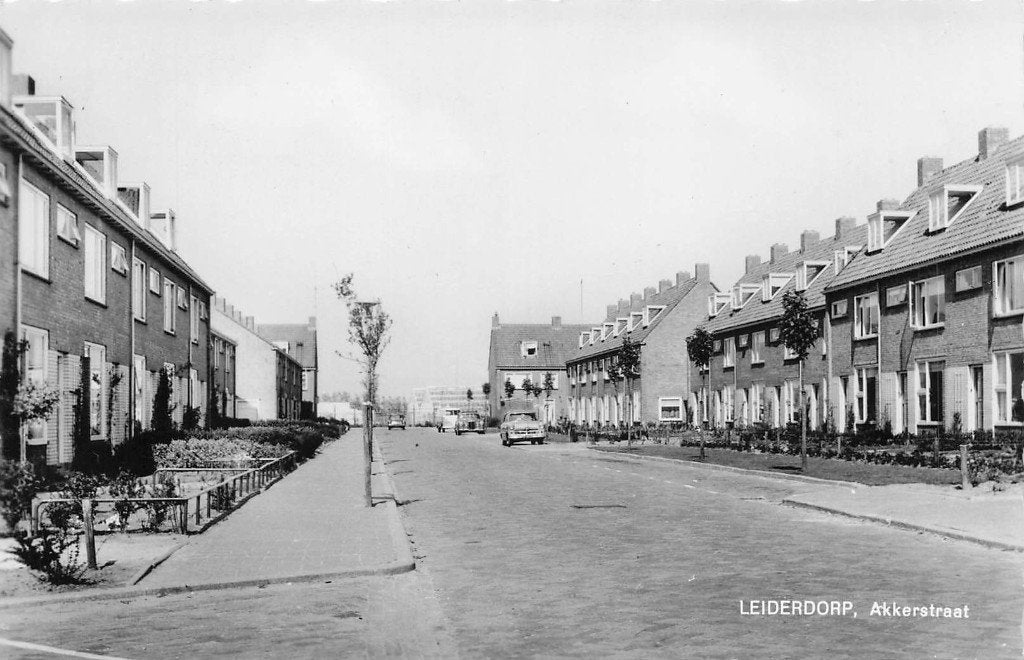 JP447 Leiderdorp Akkerstraat 1965, Verzamelen, Ansichtkaarten | Nederland, Verzenden, 1960 tot 1980, Ongelopen, Zuid-Holland