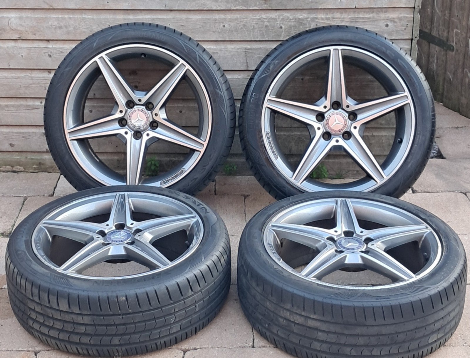 Mercedes amg breedset 18 inch, Ophalen