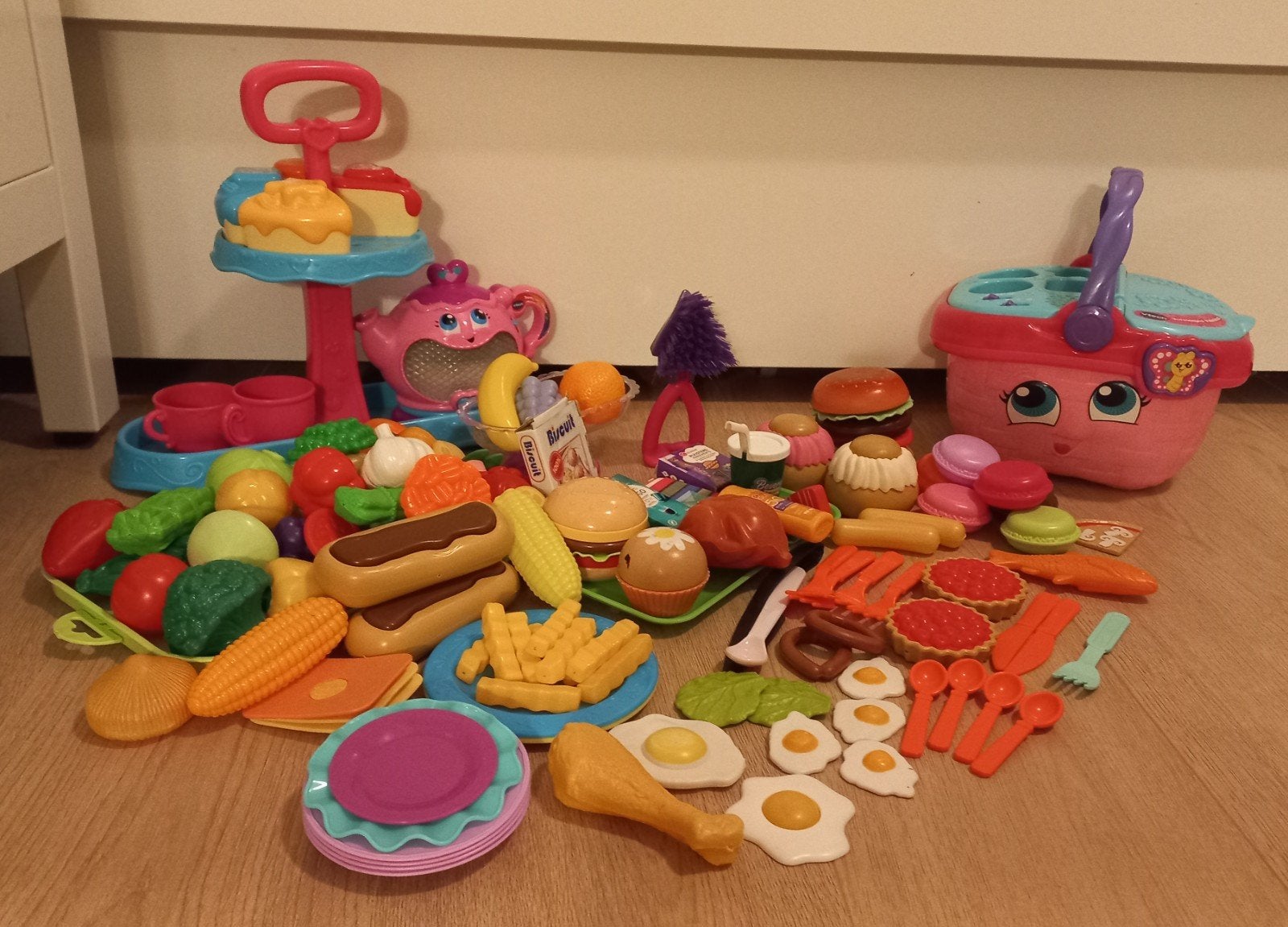 Grote set speelgoedeten en Vtech picknickset, Ophalen, Gebruikt, Overige typen, Met licht
