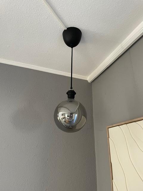 hanglamp mooie zilveren bal., Ophalen of Verzenden, Zo goed als nieuw, Glas, 50 tot 75 cm
