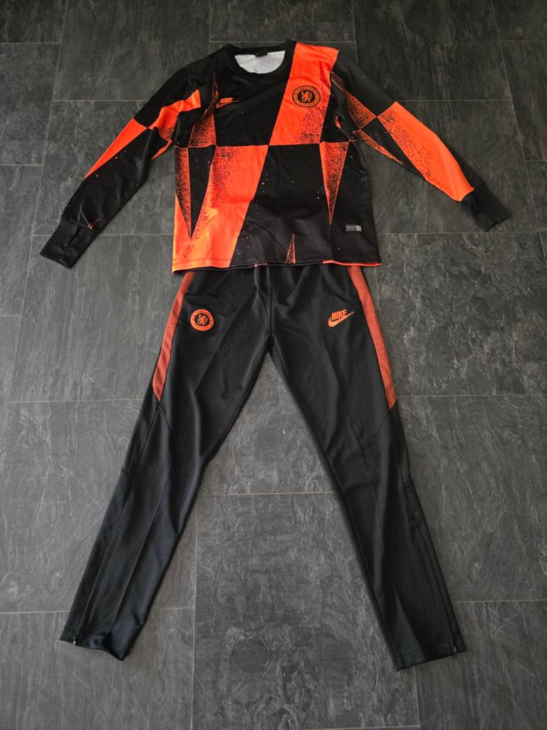 Chelsea FC trainingspak shirt lange mouwen lange broek maa S, Ophalen of Verzenden, Zo goed als nieuw, Blauw, Voetbal