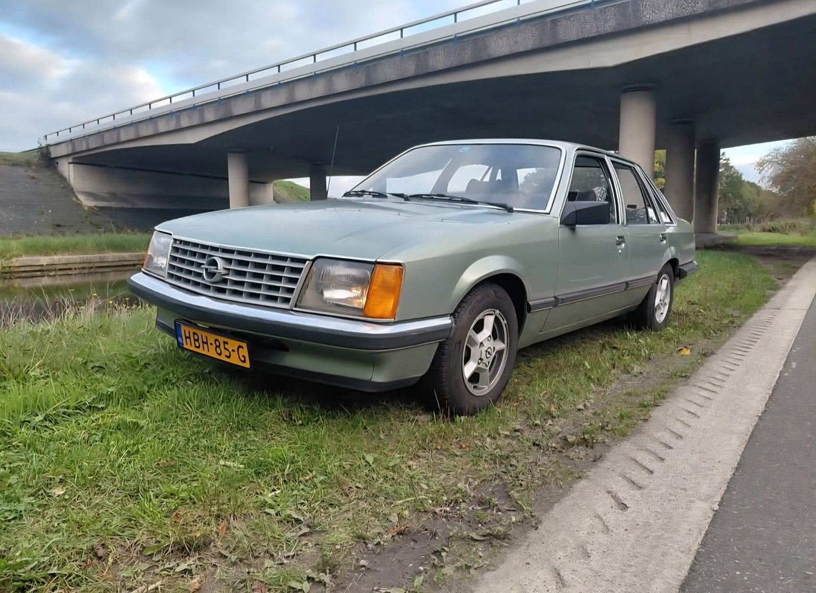 Opel senator, Automaat, Overige kleuren, 690 kg, Particulier