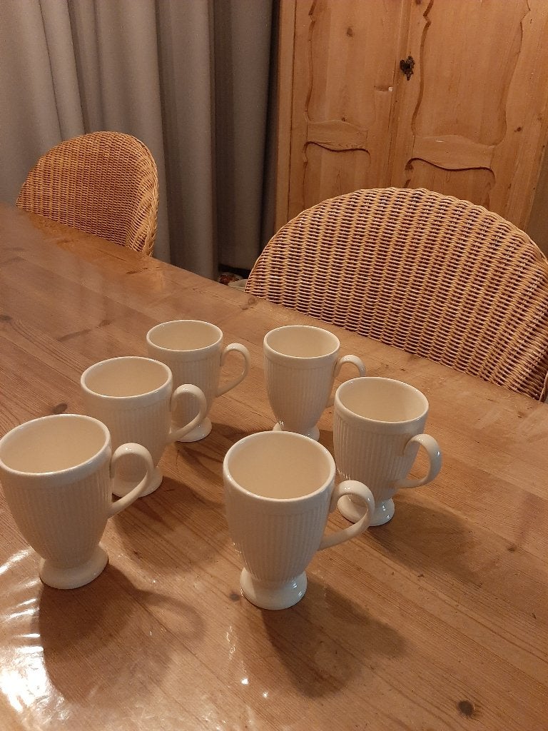 WEDGWOOD WINDSOR - 6 MOKKEN OP VOET - NIEUWSTAAT, Klassiek, Zo goed als nieuw, Wedgwood, Porselein