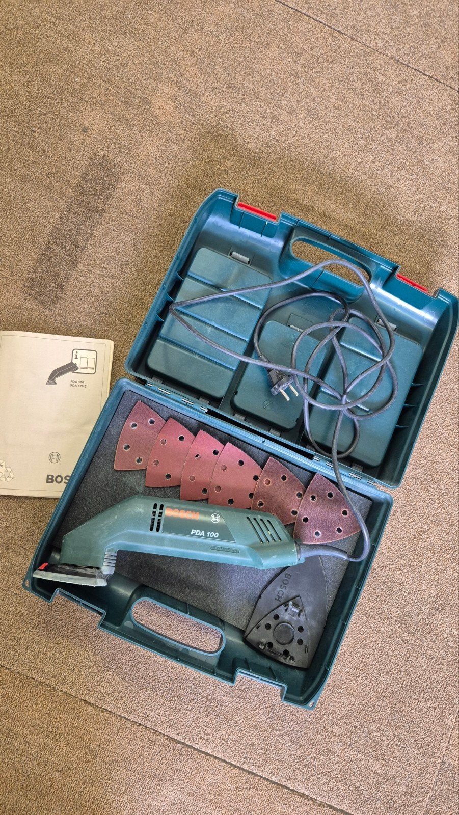 Bosch PDA 100 Multischuurmachine met koffer en schuurpapier, Doe-het-zelf en Verbouw, Ophalen, Gebruikt, Minder dan 600 watt, Overige typen