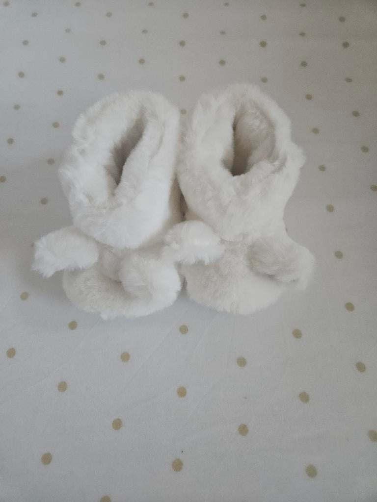 Zara baby slofjes wit maat 17-18, Slofjes, Jongetje of Meisje, Nieuw, Ophalen of Verzenden