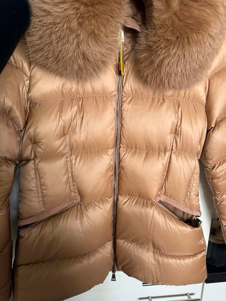 Moncler jas met bontkraag - XL - Nieuw, Kleding | Dames, Jassen | Winter, Verzenden, Nieuw, Maat 42/44 (L), Beige