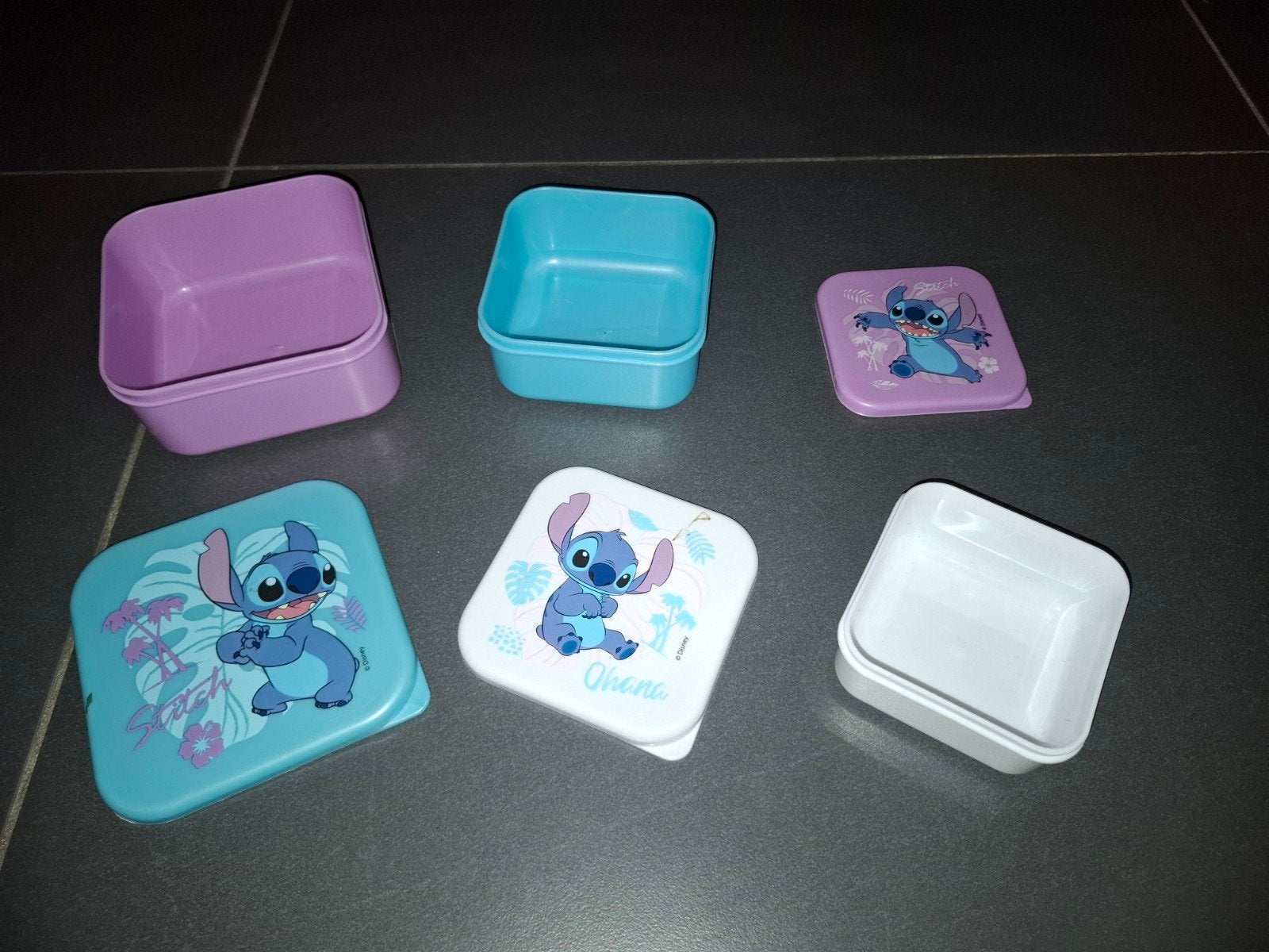 3 bakjes Stitch, Ophalen of Verzenden, Zo goed als nieuw