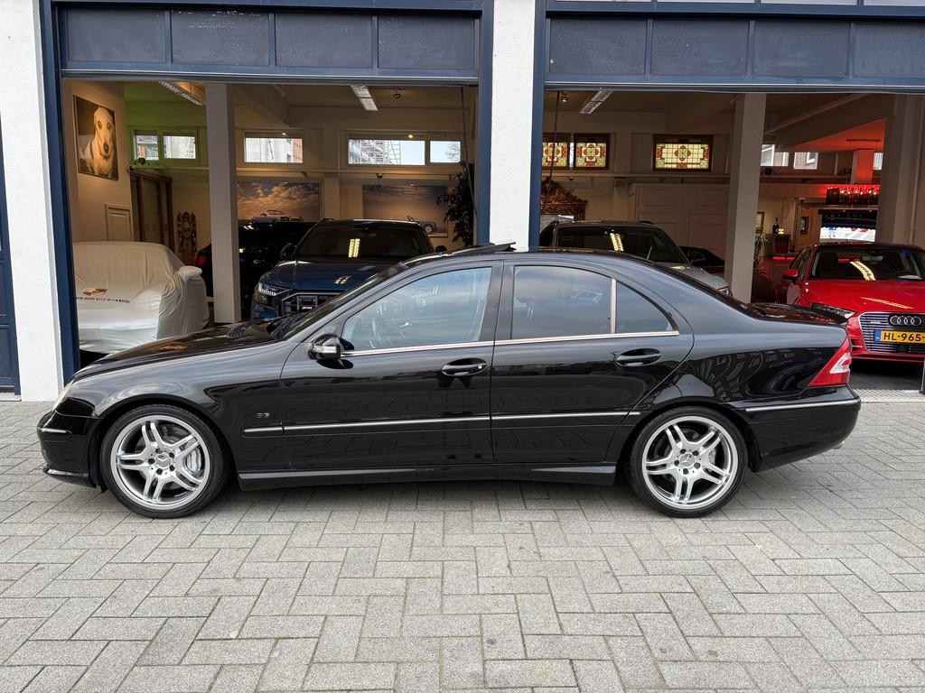 Mercedes-Benz C-Klasse AMG 55 FACELIFT/SCHUIFDAK (bj 2005), Auto's, Automaat, Stoelverwarming, Achterwielaandrijving, Gebruikt