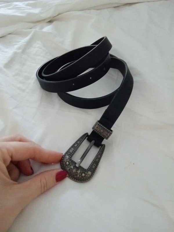 lederen riem lefties met zilveren gesp, Minder dan 3 cm, Verzenden, 90 tot 100 cm, Zo goed als nieuw