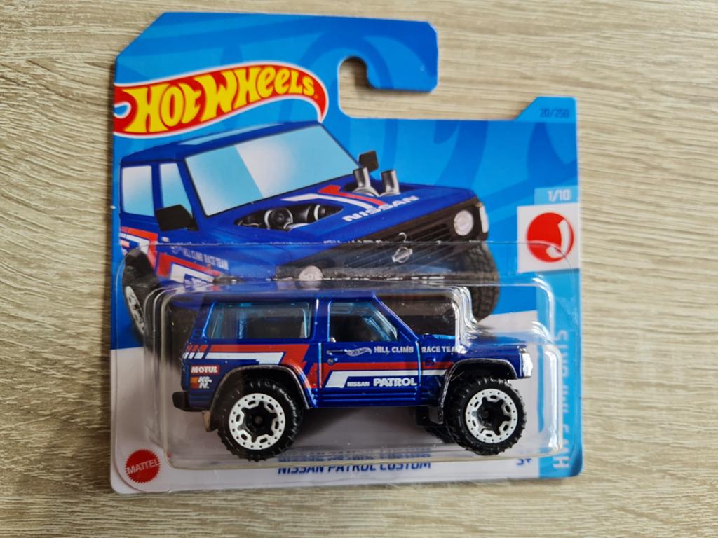 Nissan Patrol Custom blauw metallic 1:64 (Hotwheels), Ophalen of Verzenden, Nieuw, Auto