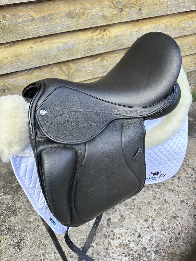 Frank Baines Soprano Dressuurzadel, L (17.5 inch), Dressuur, Overige merken, Nieuw
