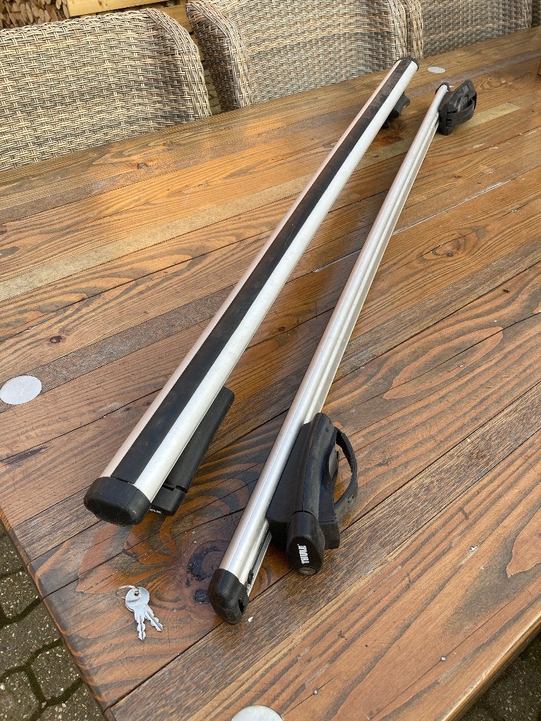 Dakdragers Thule voor auto met roofrails, Auto diversen, Dakdragers, Ophalen, Zo goed als nieuw