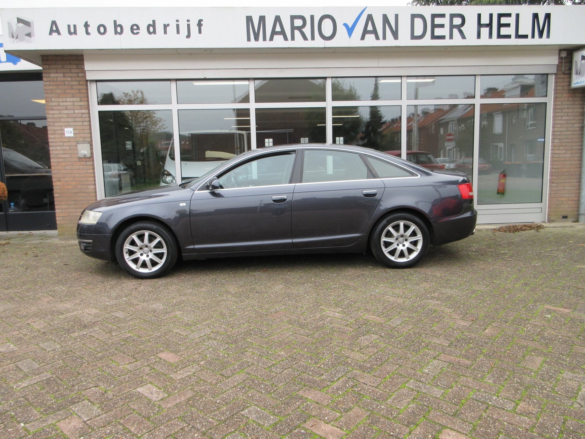 Audi A6 Limousine 2.4 Pro Line, Auto's, Zwart, Bedrijf, Euro 4, Zilver of Grijs