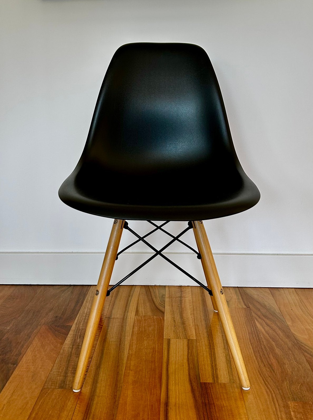Eames DSW replica eetkamerstoel, zwart, Ophalen, Kunststof, Zwart, Zo goed als nieuw
