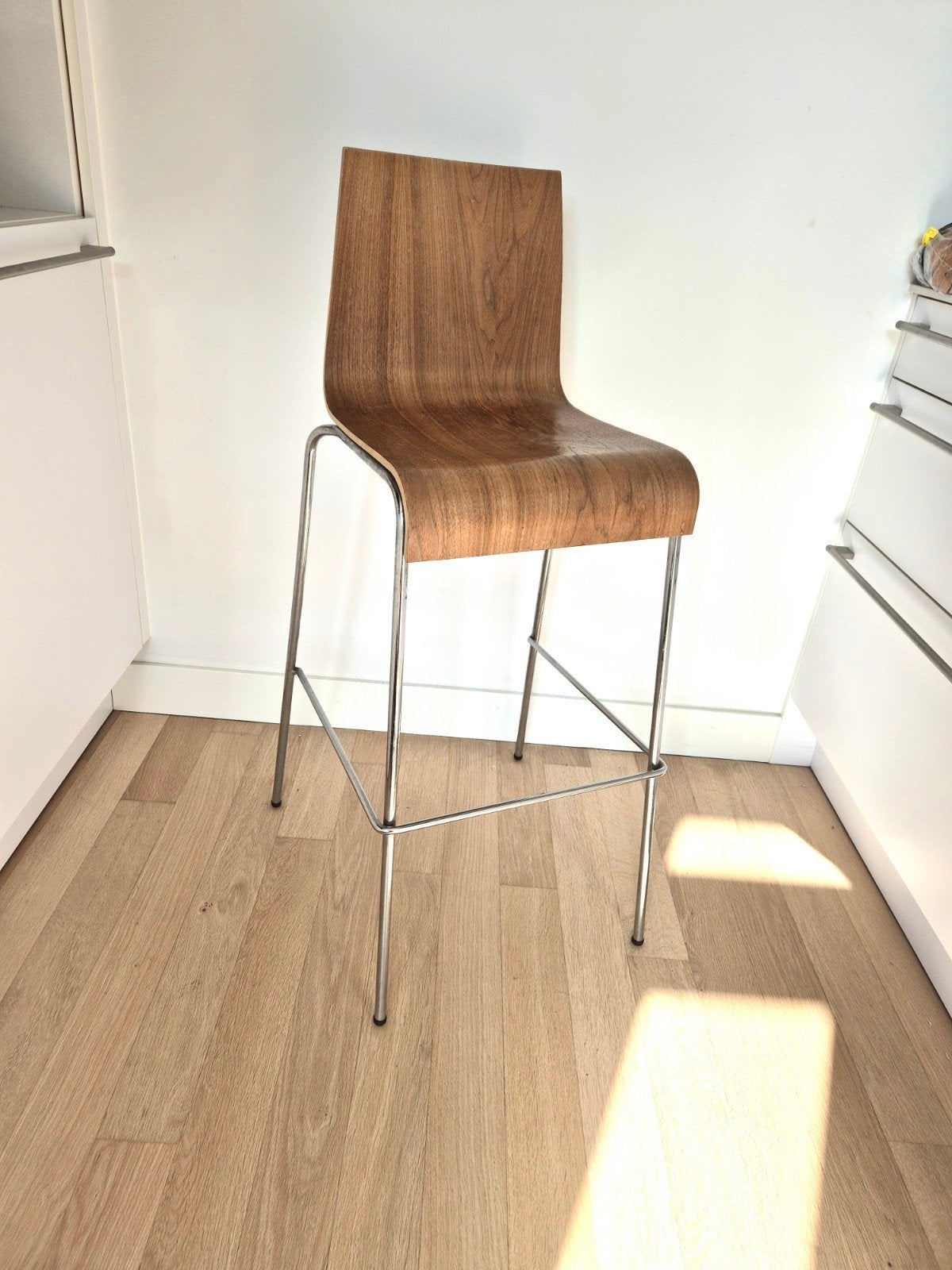 design hoge kruk van eikenhout, Ophalen, Gebruikt, Met voetsteun, Hout