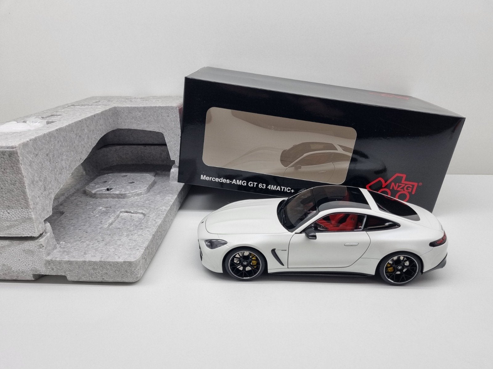 NZG Mercedes-Benz GT63 AMG 4Matic+ 1:18 Nieuw, Ophalen of Verzenden, Nieuw, Auto