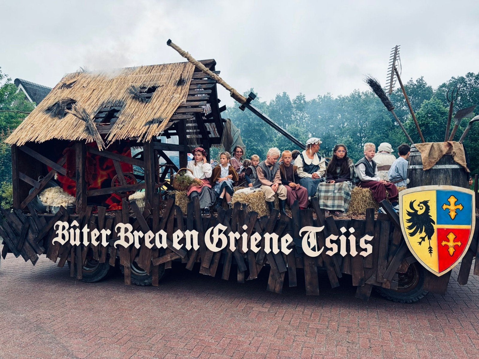 Te huur feestwagen/versierde wagen met thema Grutte Pier!, Hobby en Vrije tijd, Feestartikelen, Ophalen, Carnaval