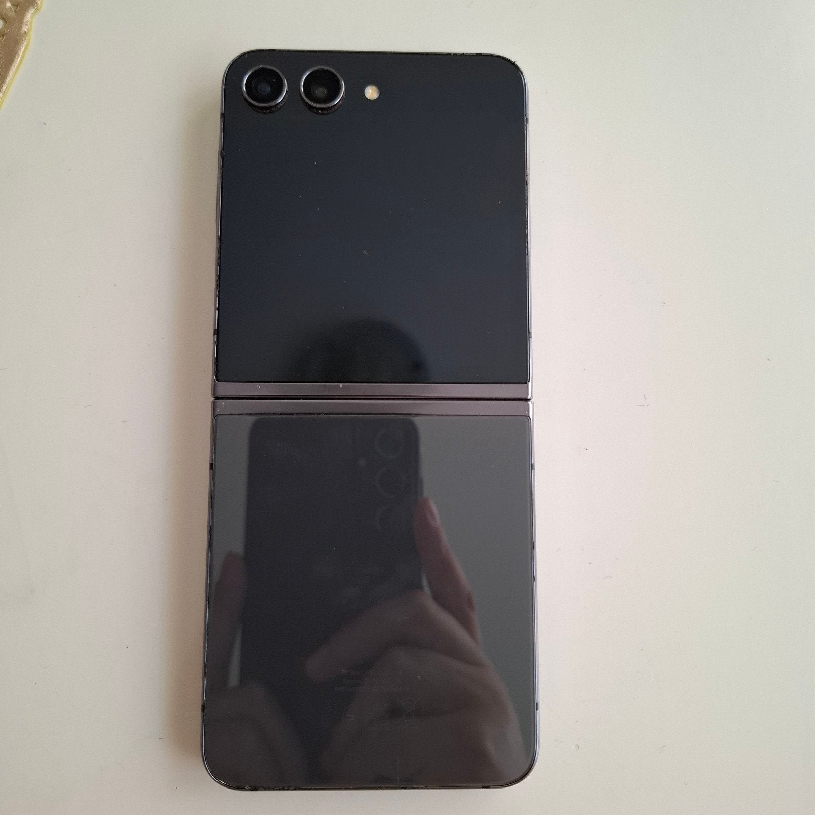Foto 5 van Samsung Galaxy Z Flip 3 Zwart - Zo goed als nieuw