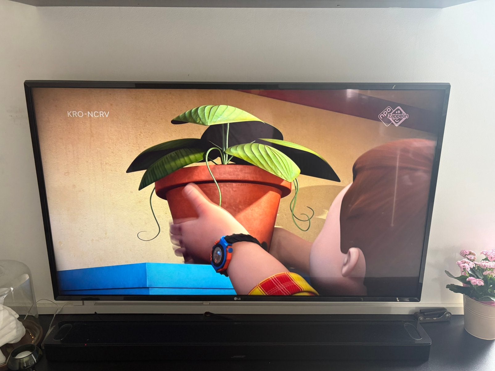Tv, Ophalen of Verzenden, 100 cm of meer, 50 Hz, LG