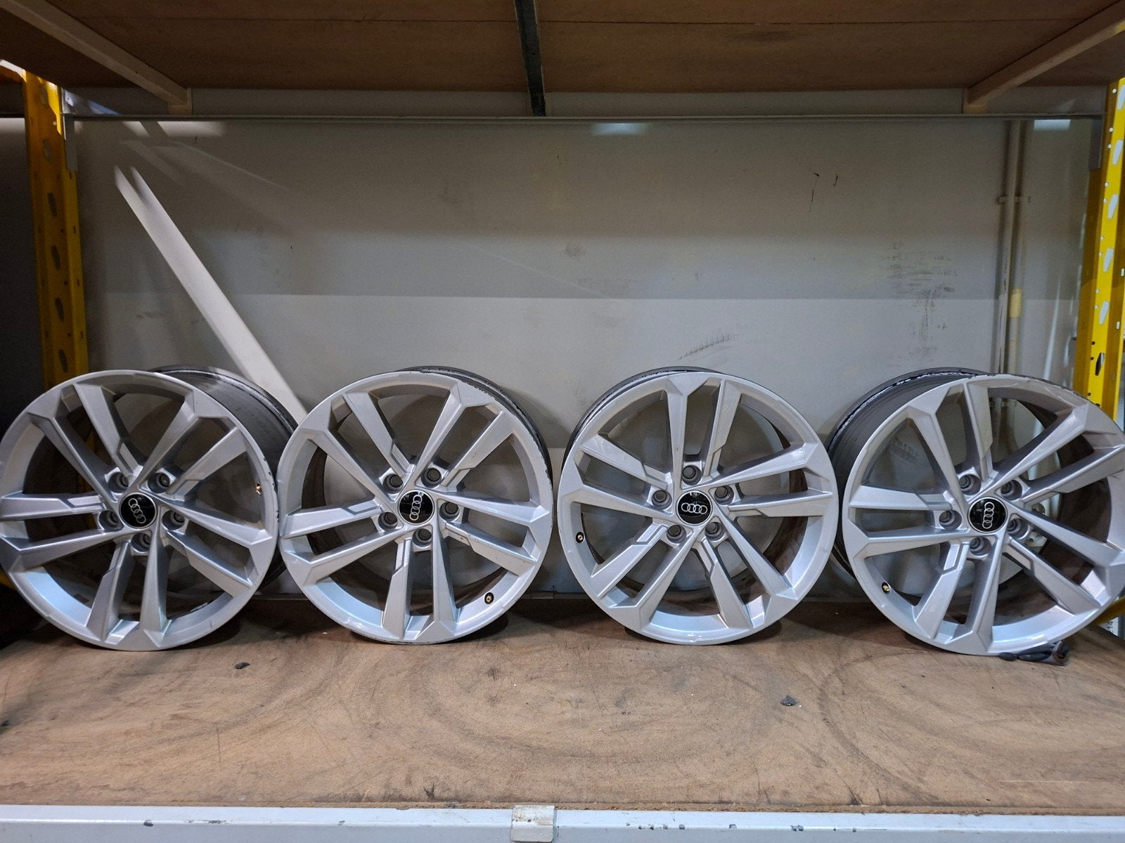 Audi 17 inch sportvelgen (set van 4) zonder banden, Auto-onderdelen, Banden en Velgen, Ophalen, Gebruikt, Velg(en), 17 inch